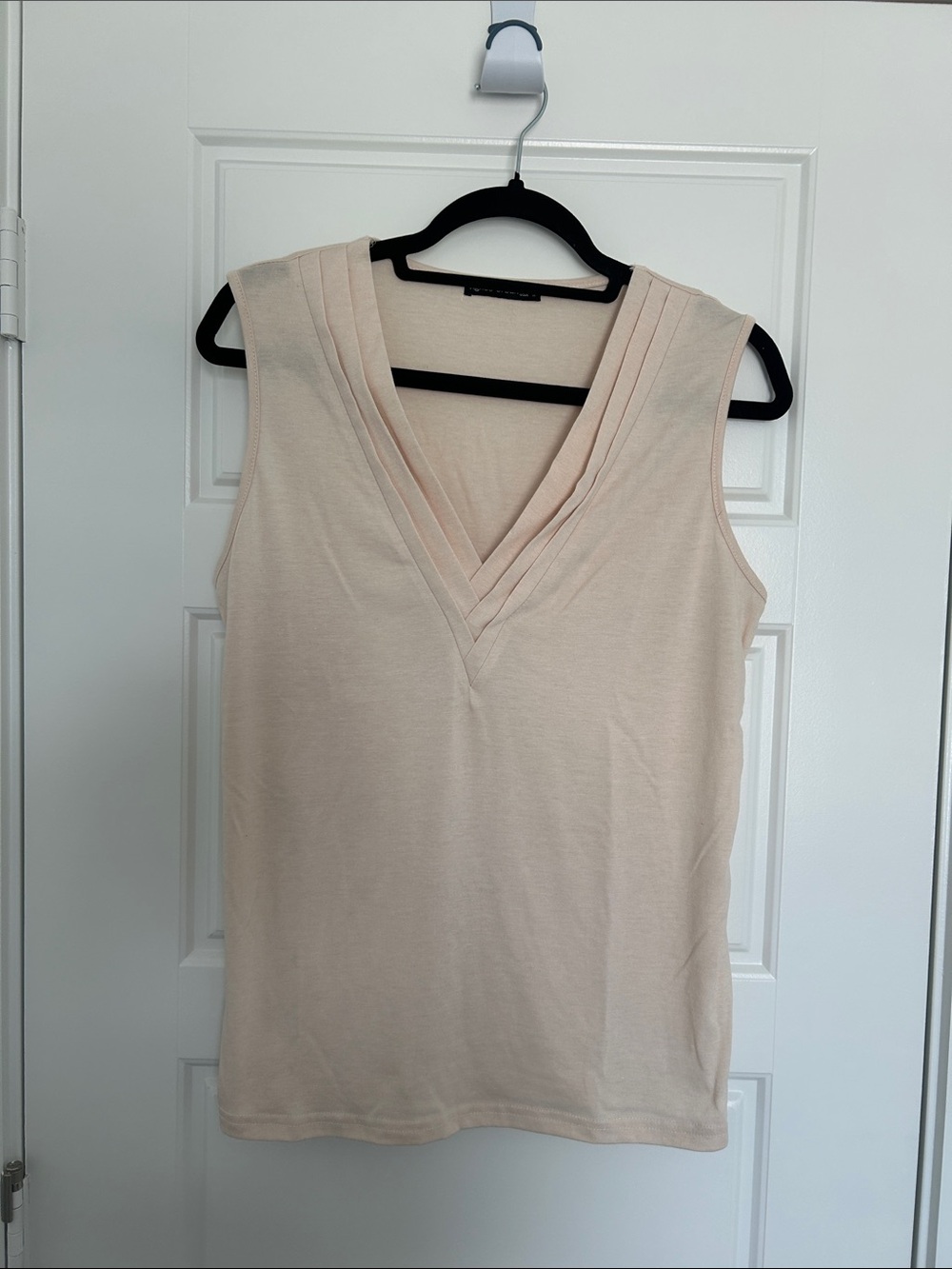 Sleeveless V-Neck Women's Tank Top - Cream